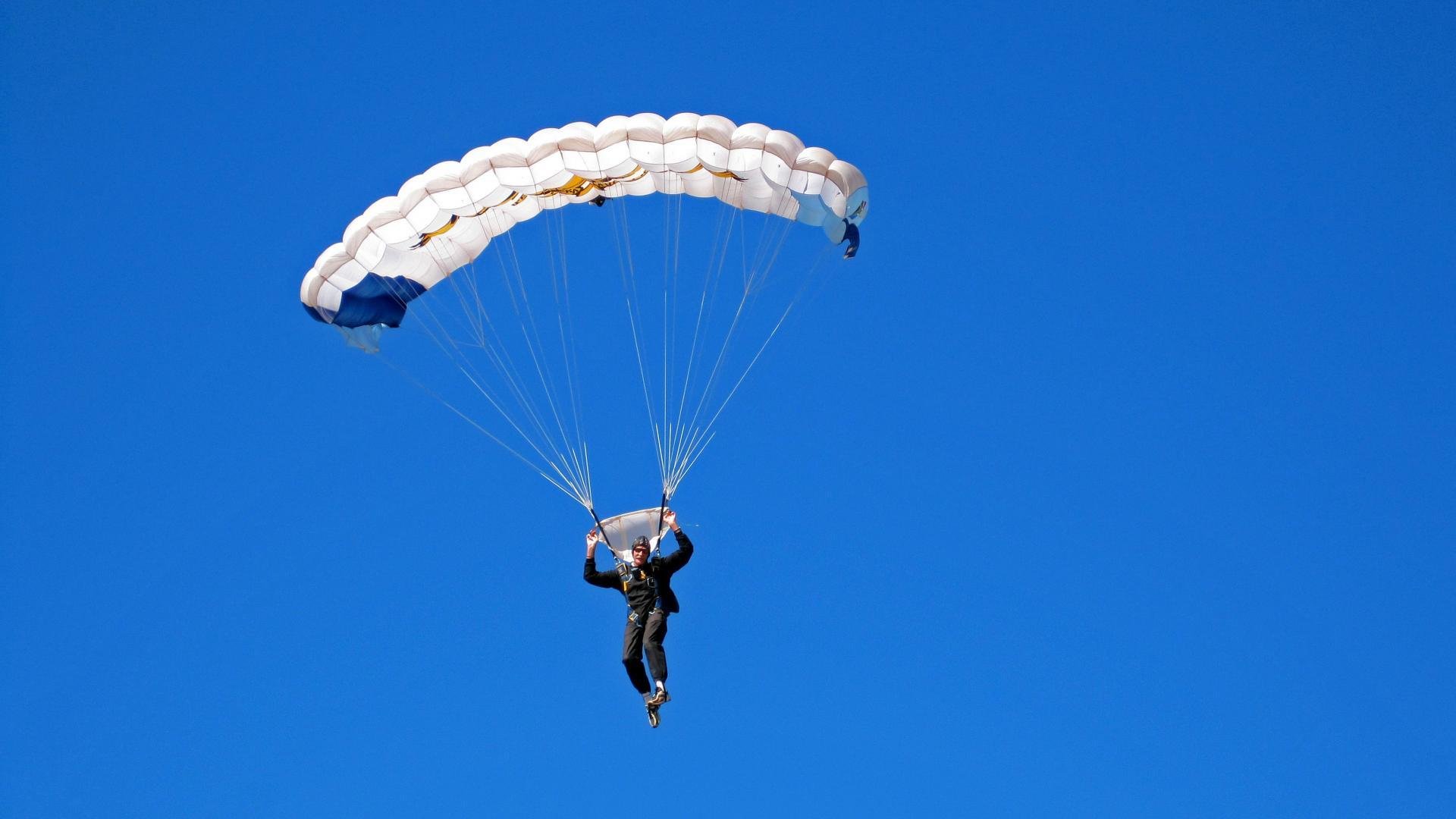 快船进攻如潮乔治连得二十，乔治快船首秀